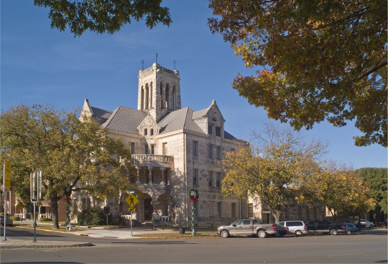 Local Tree Installation Service in New Braunfels, TX