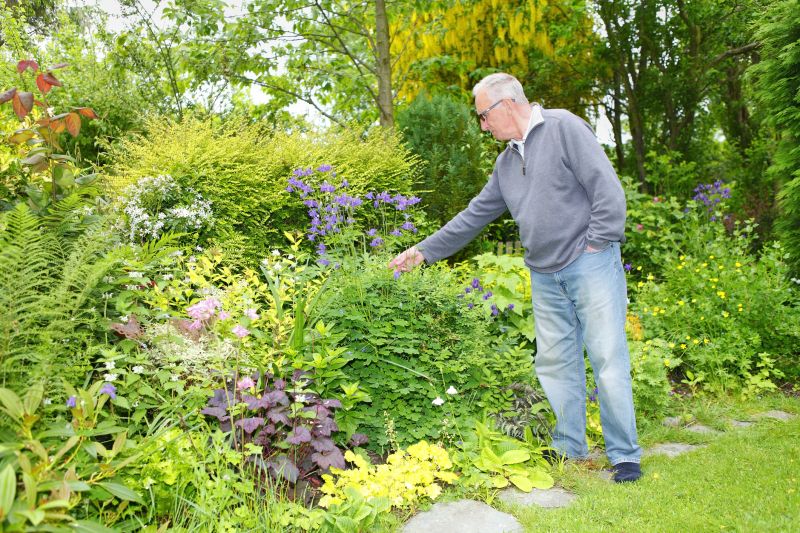 Local Landscape Mulching in Lake Oswego, OR